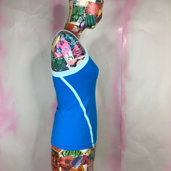 Lululemon Contrast V Neck X Cross Back Top - Picture 3 of 8